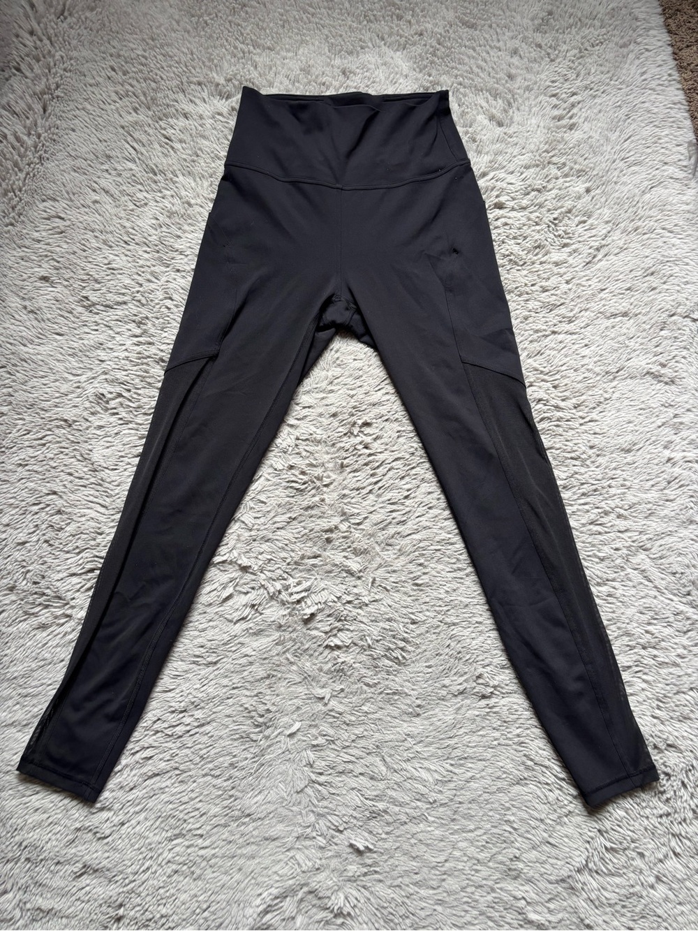 Lululemon High-Waist Leggings - Black mesh side leg size 8